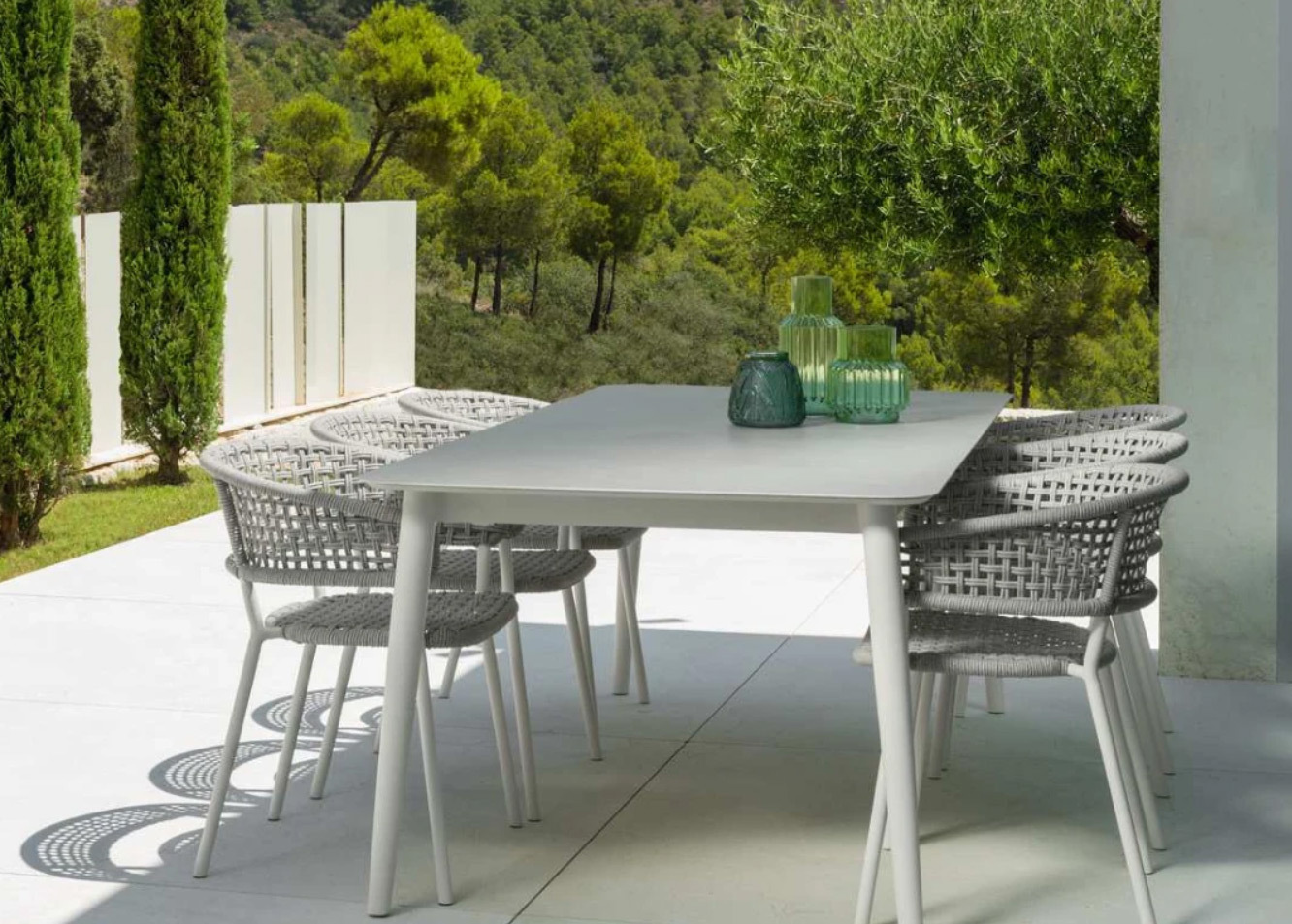 How to clean and restore outdoor furniture How to clean and restore outdoor furniture